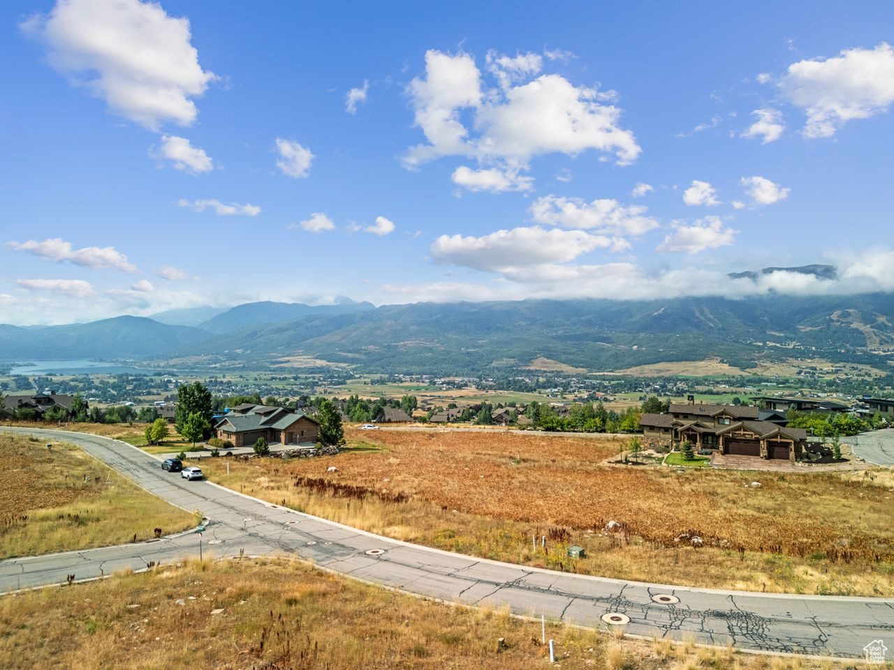 THE HIGHLANDS - Land