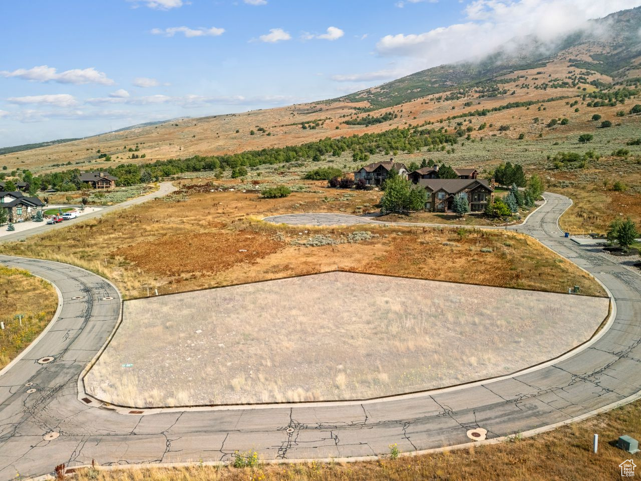 THE HIGHLANDS - Land