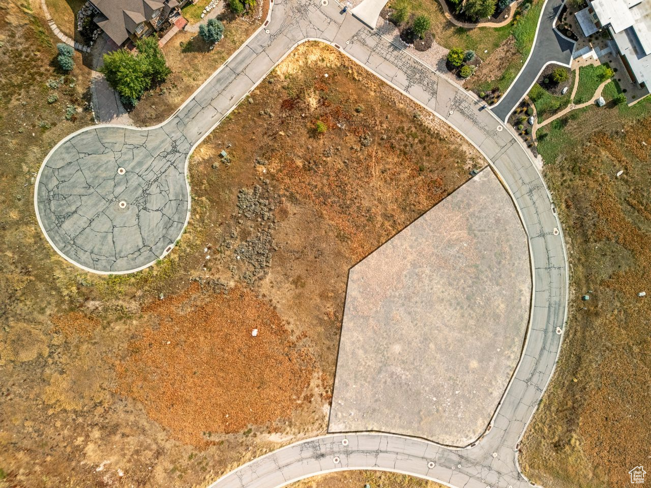 THE HIGHLANDS - Land