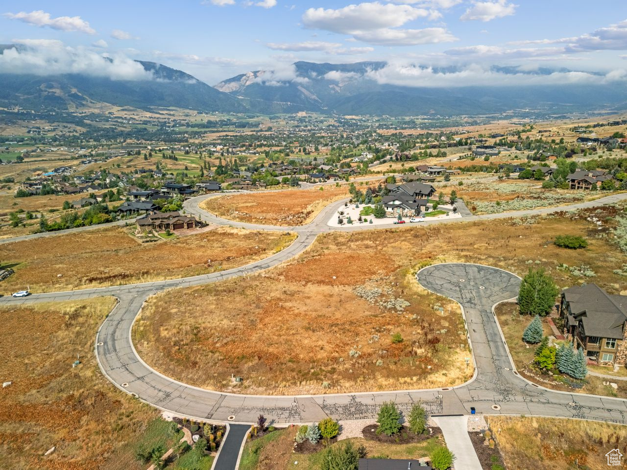 THE HIGHLANDS - Land