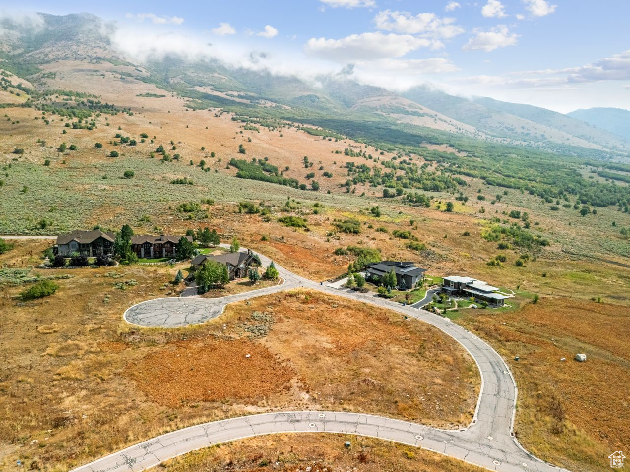 THE HIGHLANDS - Land