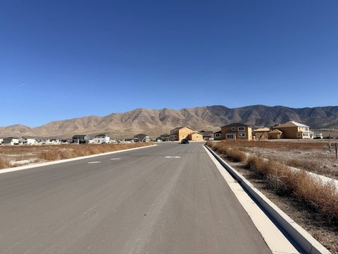 Tiny photo for 1448 E JASMINE ST S #307, Eagle Mountain, UT 84005 (MLS # 2129606)