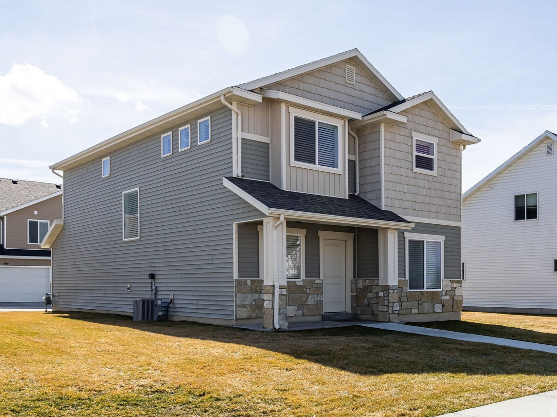 GREEN CANYON - Residential