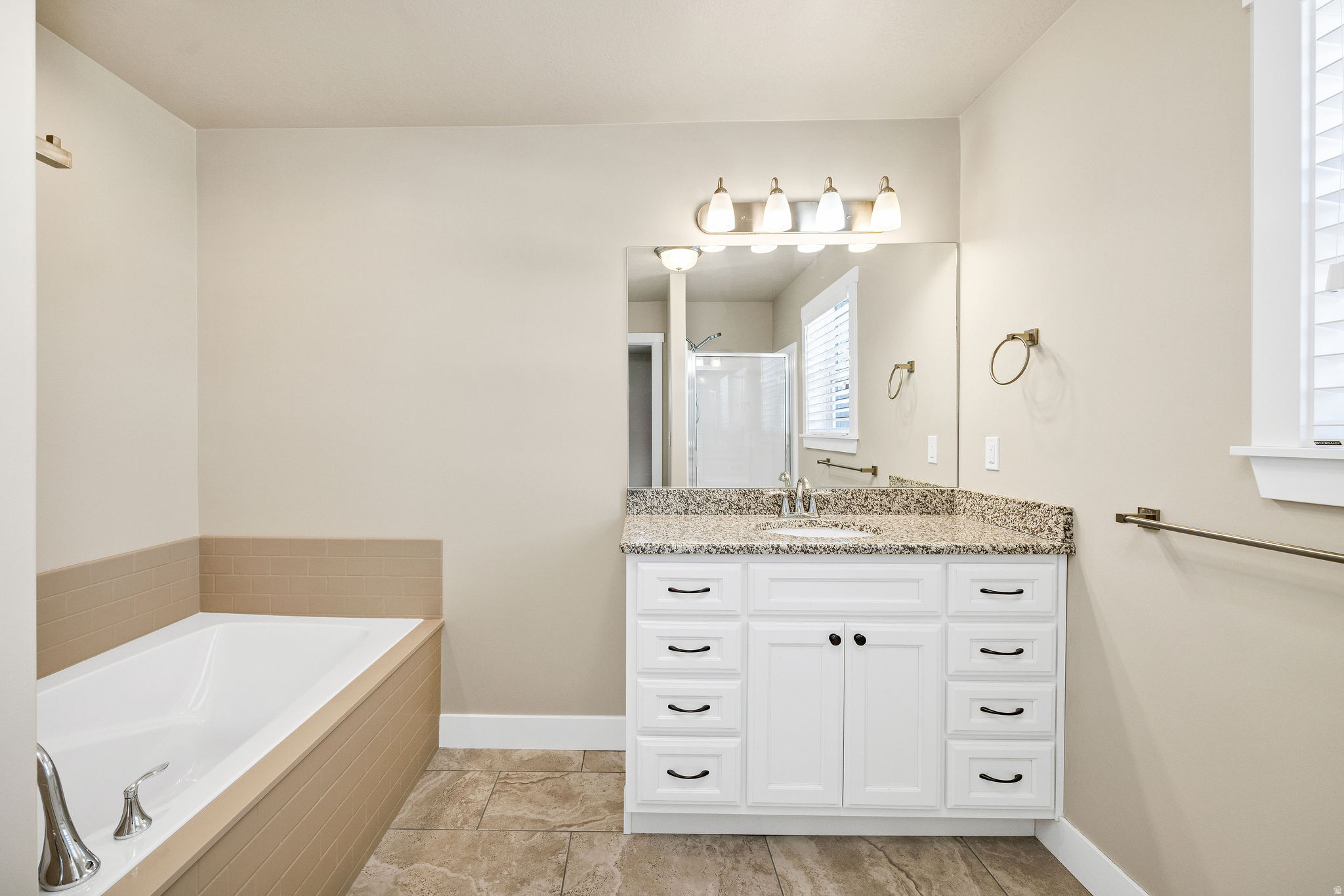 GREEN CANYON - Residential