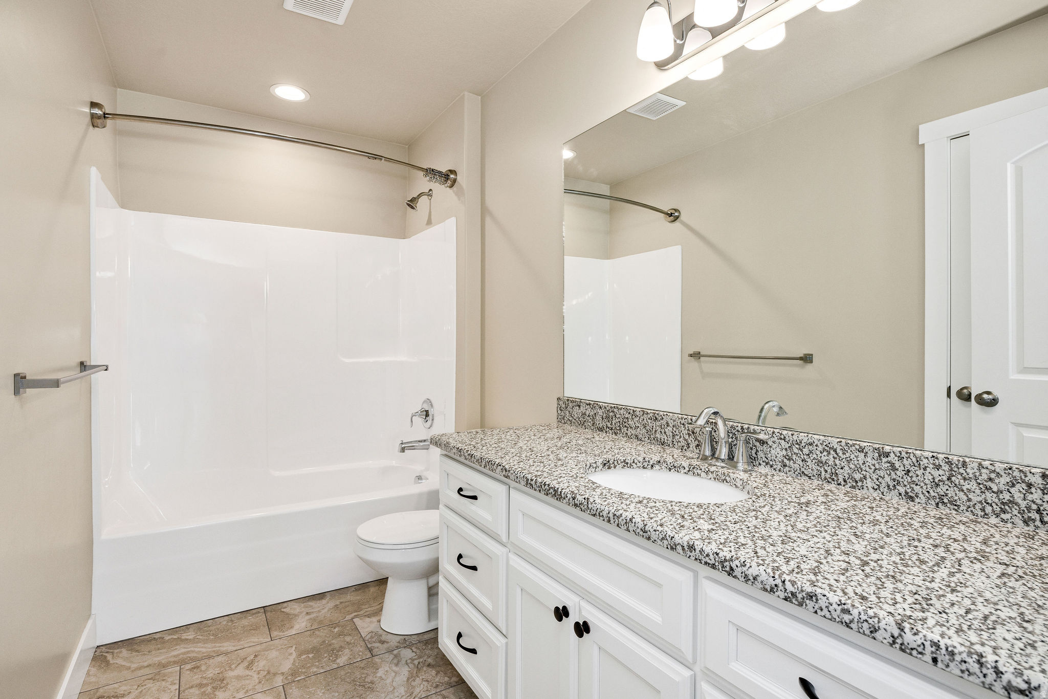 GREEN CANYON - Residential