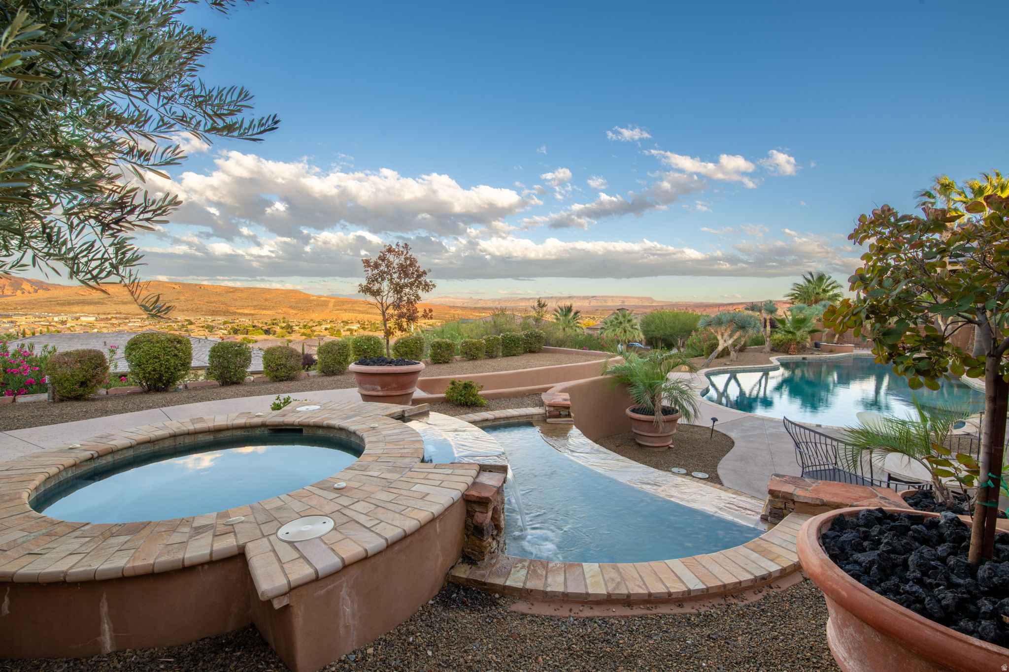 NORTHBRIDGE ESTATES PH 2 - Residential