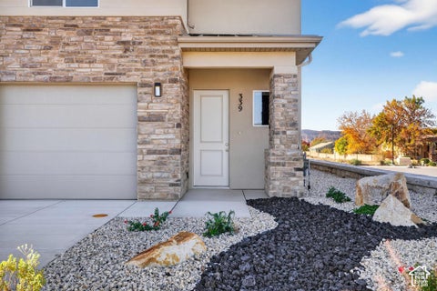 Photo of 316 N 3210 W, Hurricane, UT 84737 (MLS # 2192356)