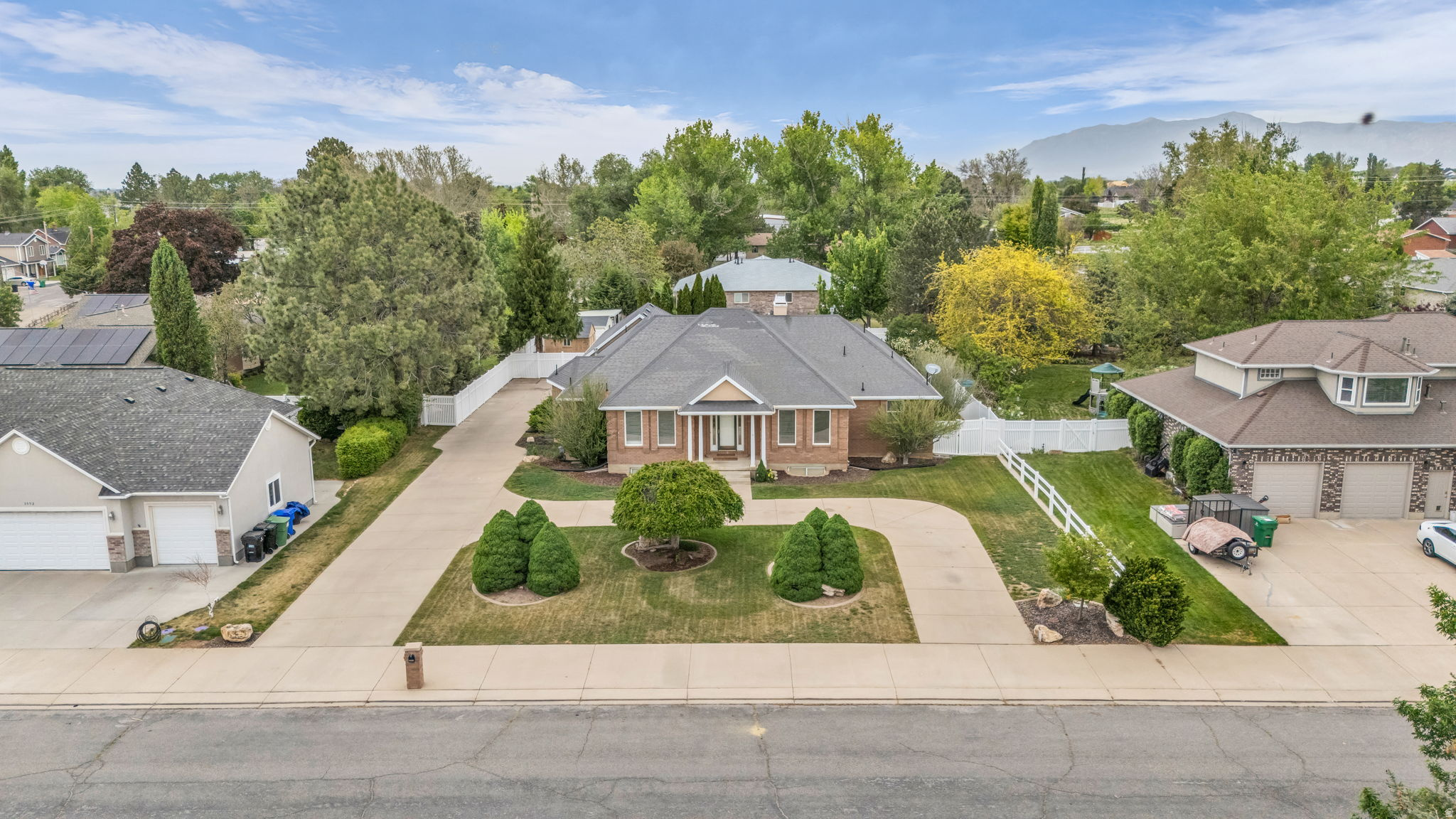 COUNTRY WEST - Residential