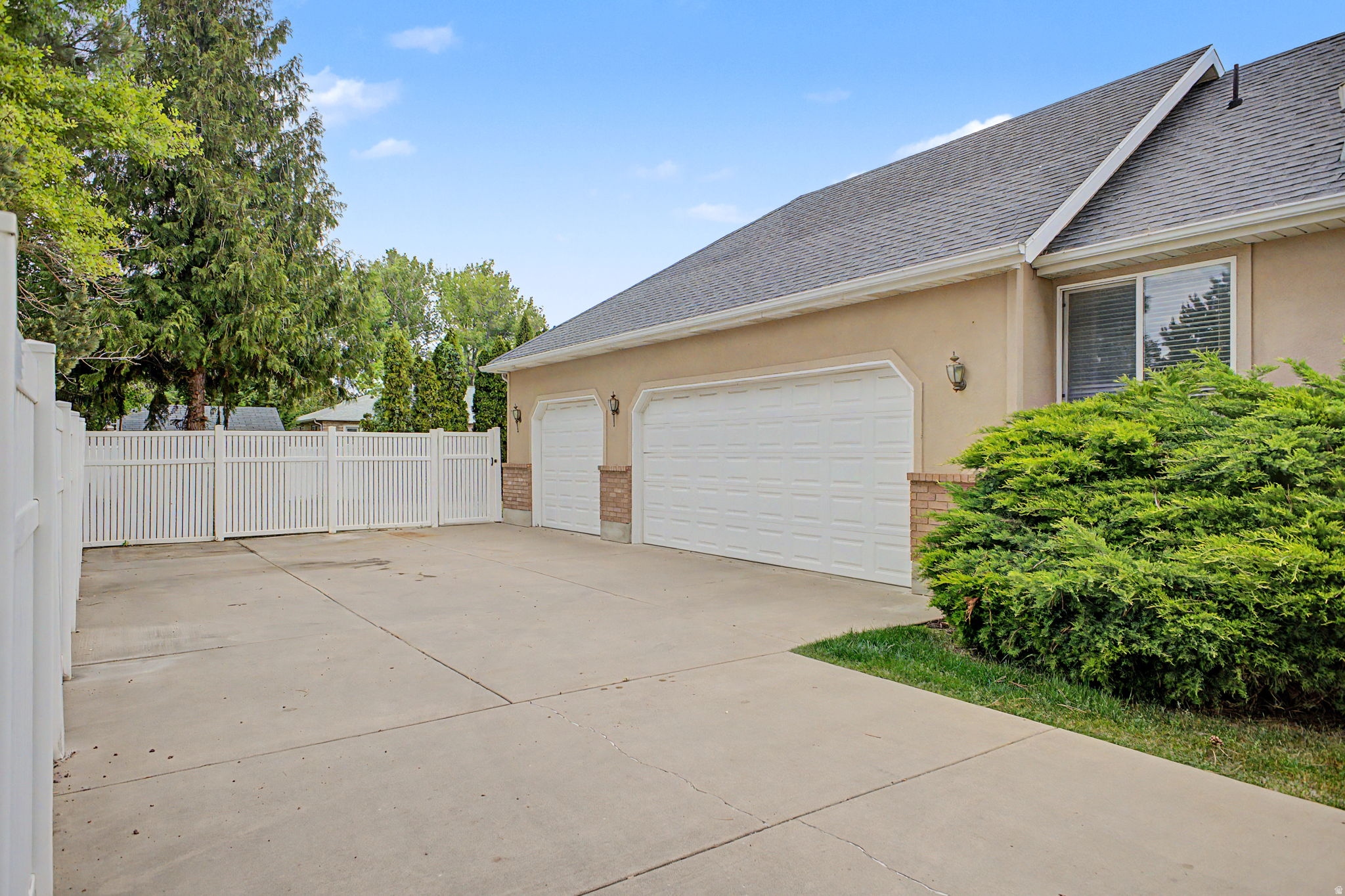 COUNTRY WEST - Residential