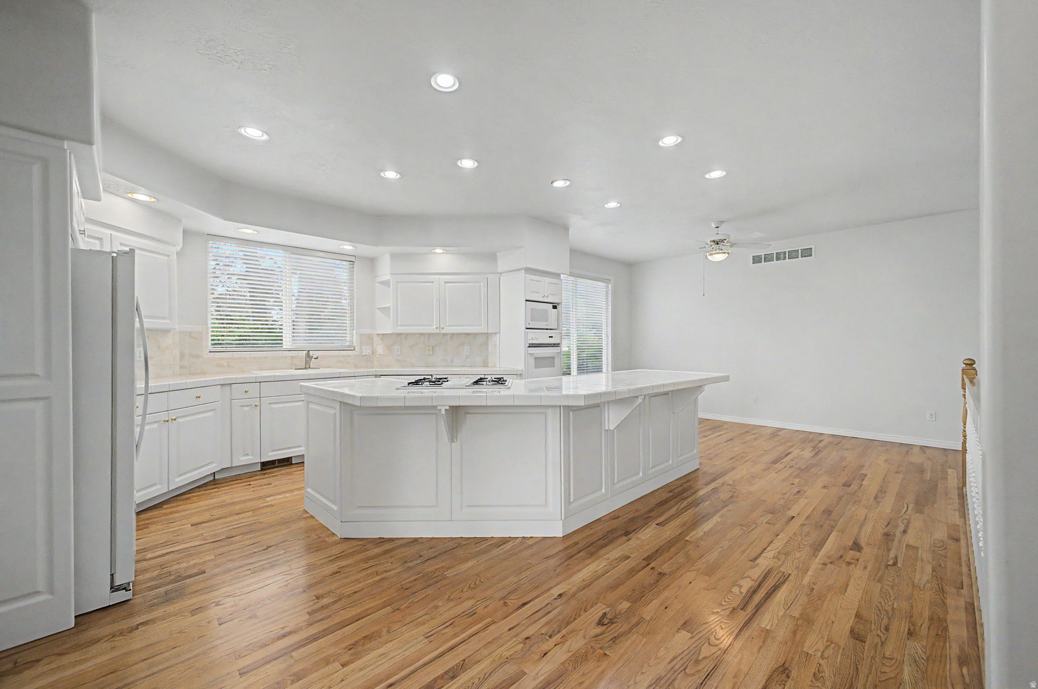COUNTRY WEST - Residential