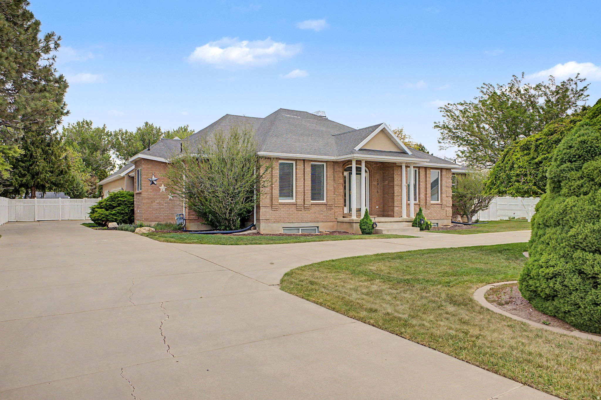 COUNTRY WEST - Residential