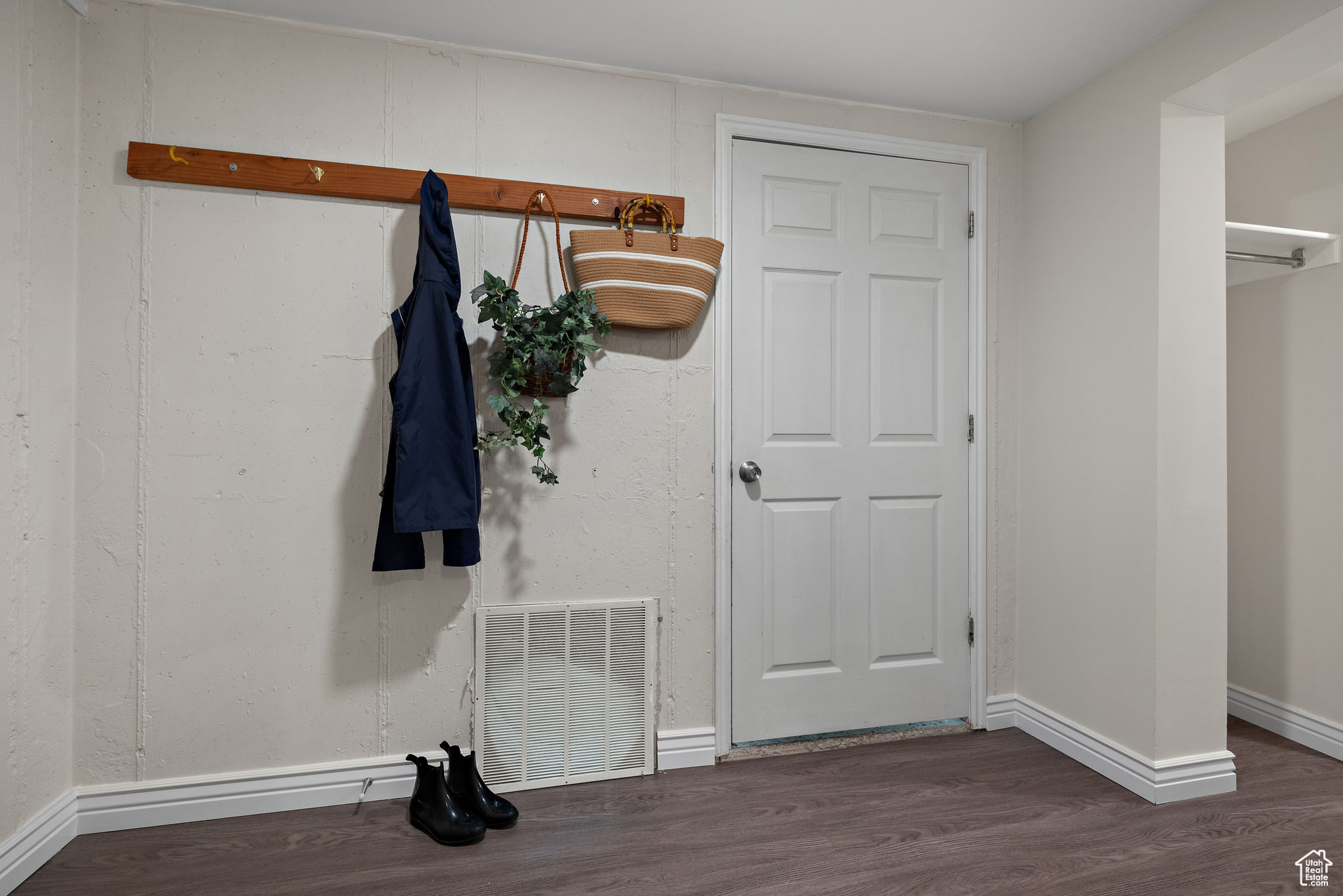 CASCADE ACRES - Residential
