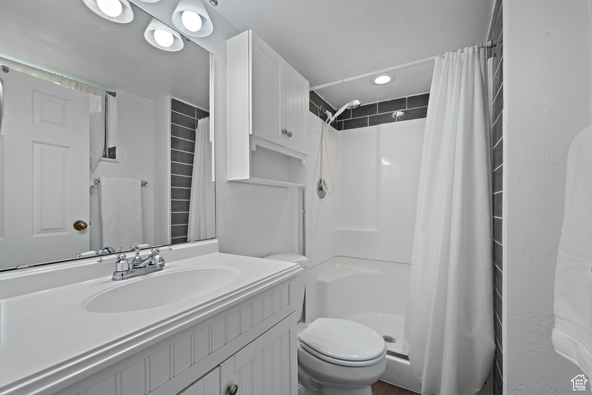 CASCADE ACRES - Residential