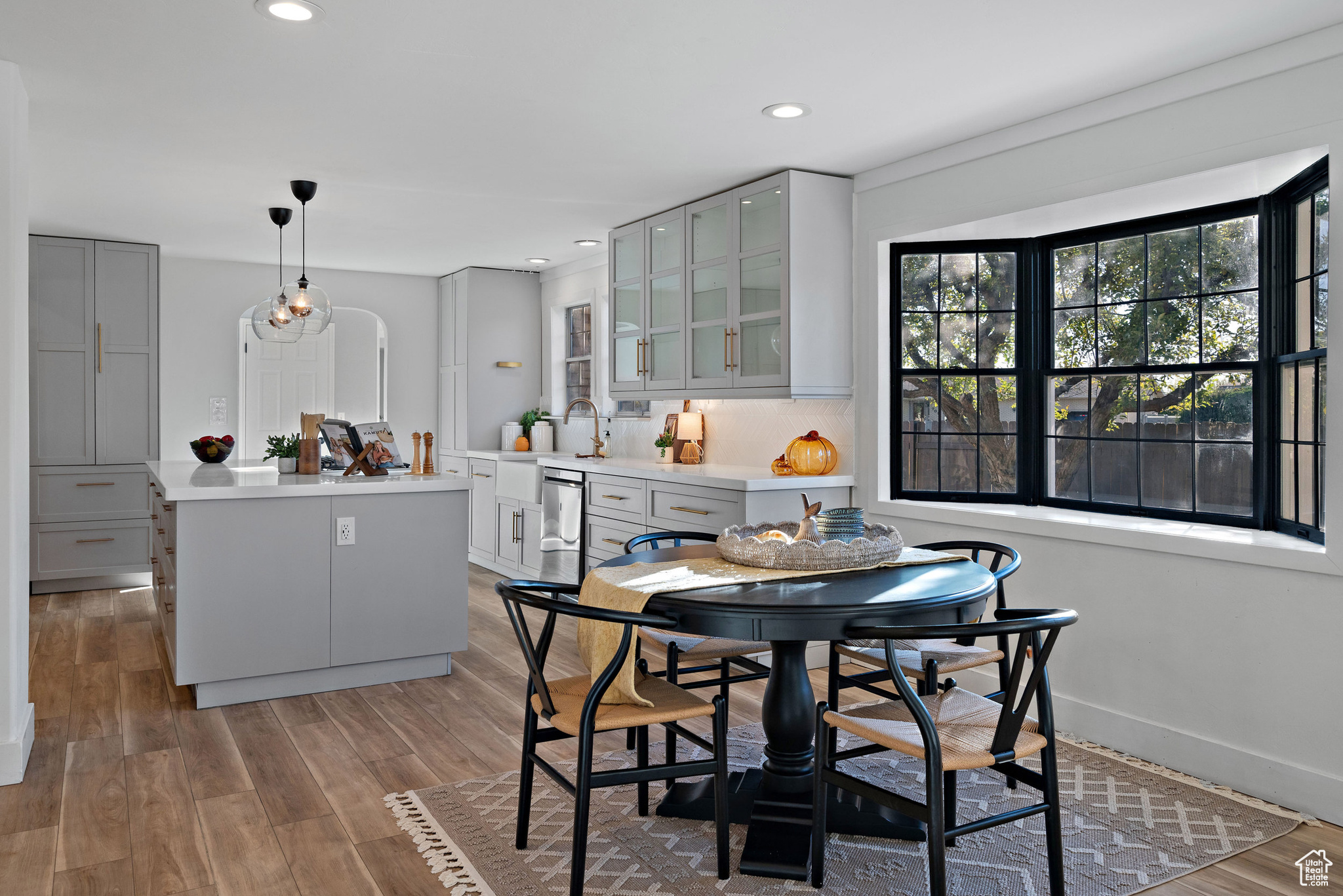 CASCADE ACRES - Residential