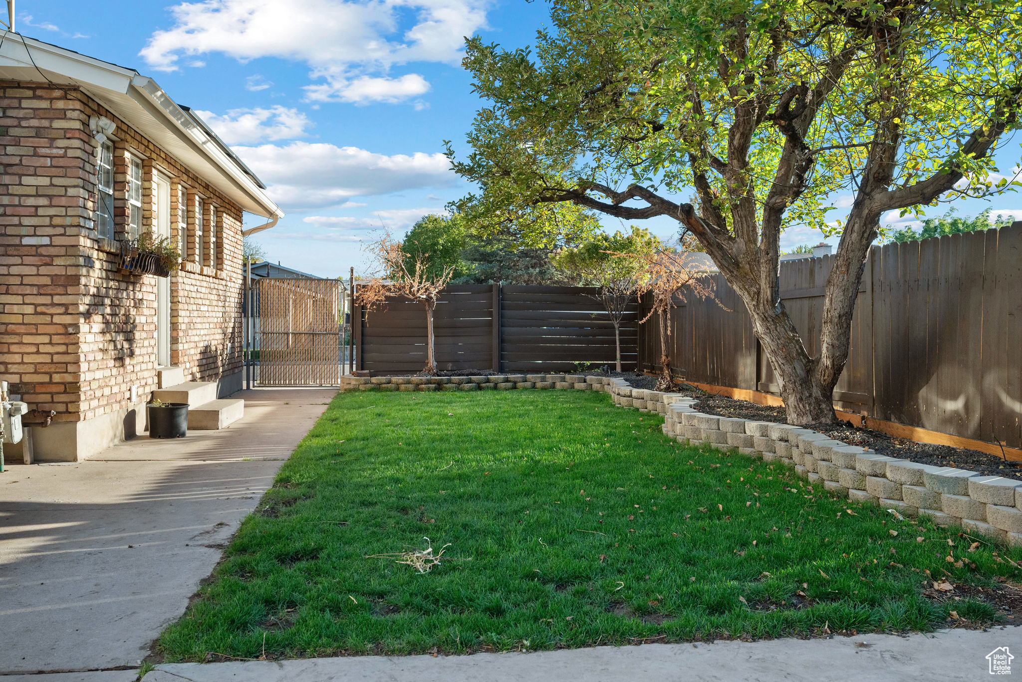 CASCADE ACRES - Residential