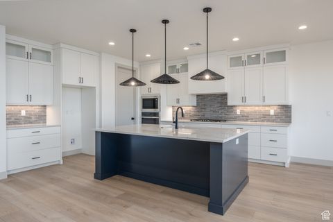 Tiny photo for 1579 HORIZON PKWY N #124, Washington, UT 84780 (MLS # 2115180)