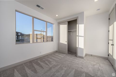 Tiny photo for 1579 HORIZON PKWY N #124, Washington, UT 84780 (MLS # 2115180)