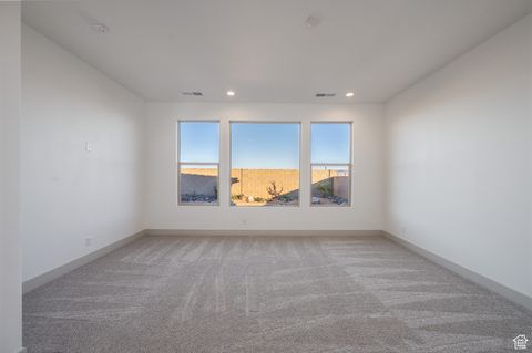 Tiny photo for 1579 HORIZON PKWY N #124, Washington, UT 84780 (MLS # 2115180)