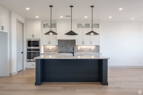 Tiny photo for 1579 HORIZON PKWY N #124, Washington, UT 84780 (MLS # 2115180)