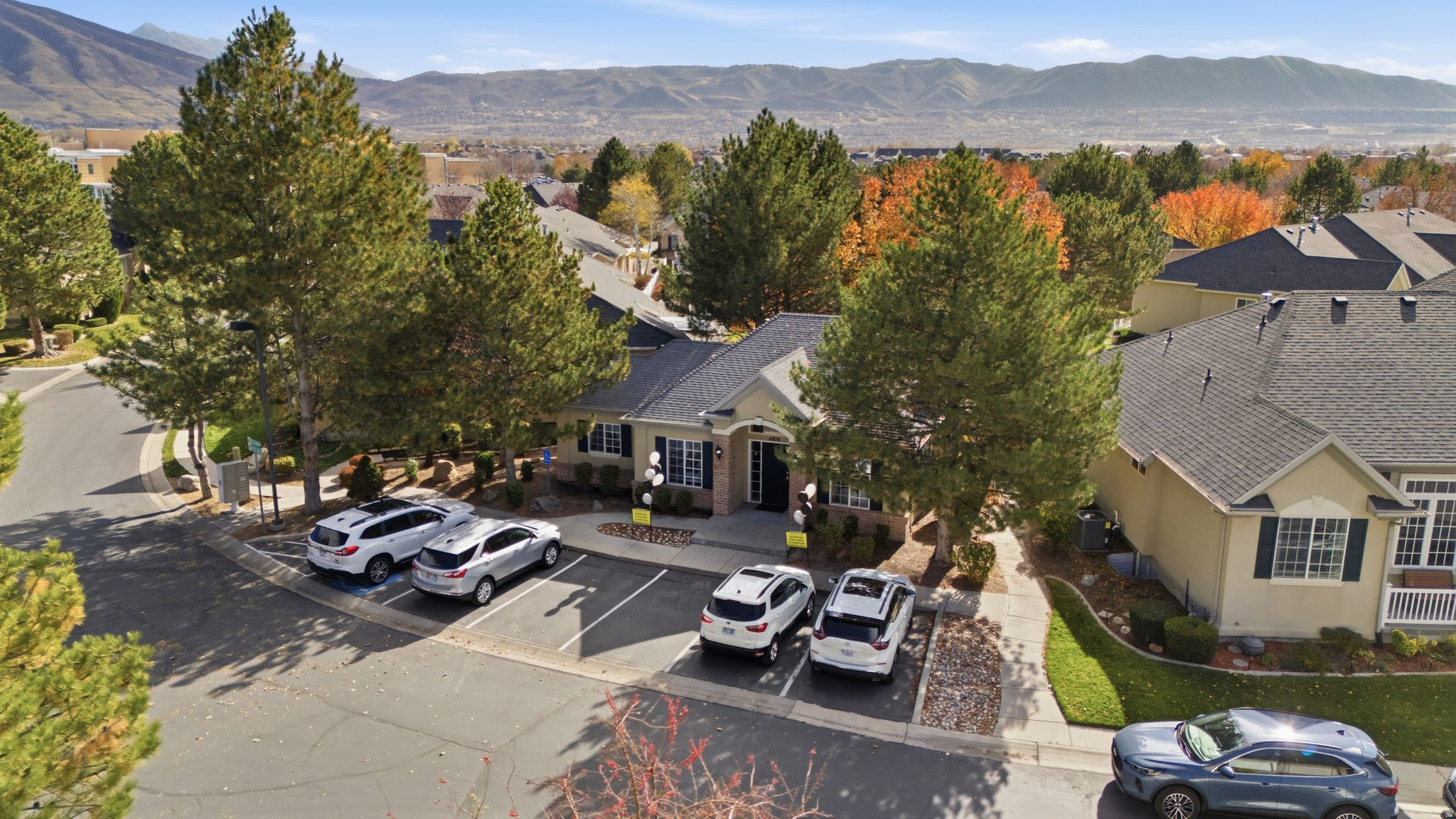 THE COTTAGES AT KIMBALLS LANE - Residential