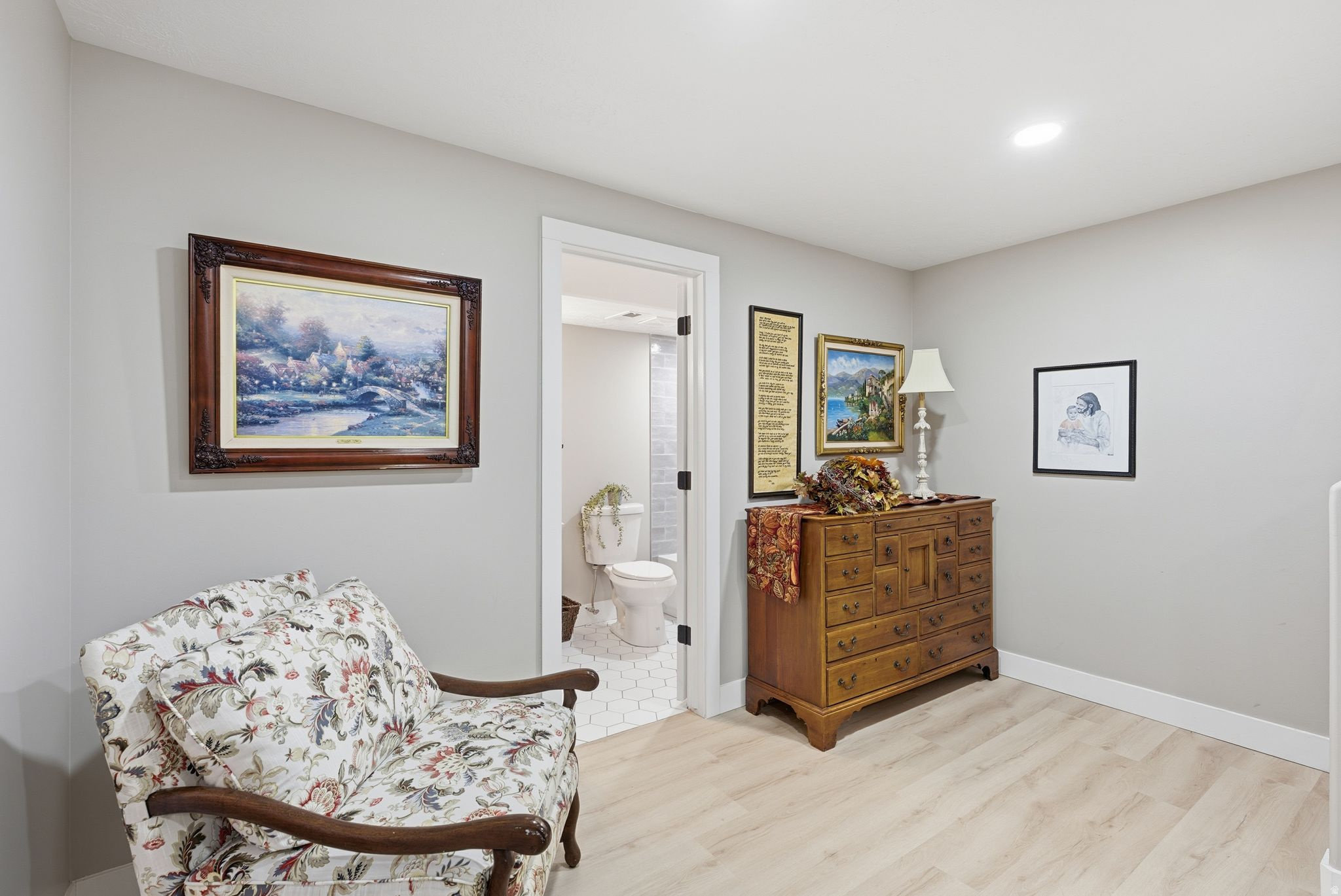 THE COTTAGES AT KIMBALLS LANE - Residential