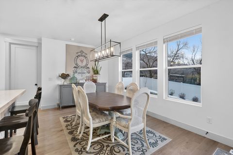 Tiny photo for 1390 E ORCHARD RIDGE LN, Kaysville, UT 84037 (MLS # 2134327)