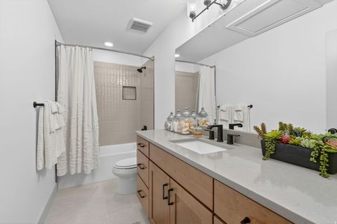 Tiny photo for 1390 E ORCHARD RIDGE LN, Kaysville, UT 84037 (MLS # 2134327)