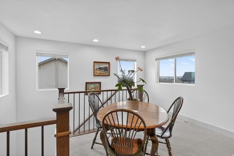 Tiny photo for 1390 E ORCHARD RIDGE LN, Kaysville, UT 84037 (MLS # 2134327)