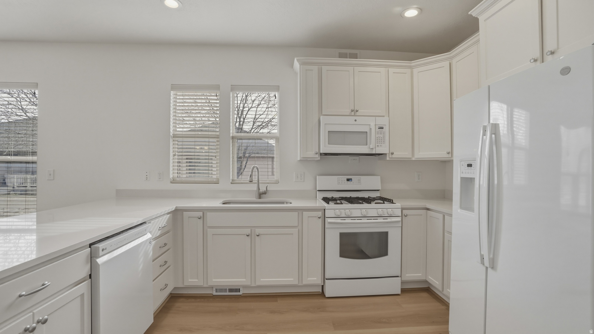 IVORY RIDGE - Residential