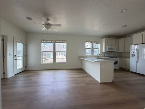 Tiny photo for 578 E 3375 N, Lehi, UT 84043 (MLS # 2141678)