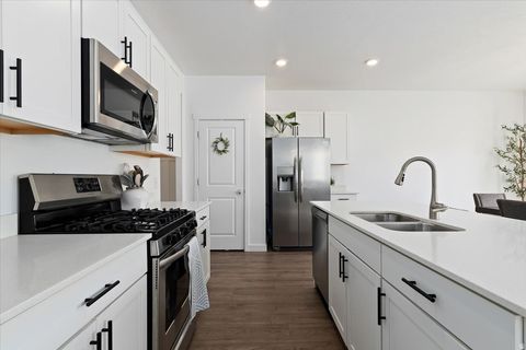 Tiny photo for 3785 W COLD POND AVE, Lehi, UT 84043 (MLS # 2142574)