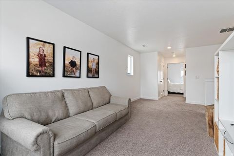 Tiny photo for 3785 W COLD POND AVE, Lehi, UT 84043 (MLS # 2142574)