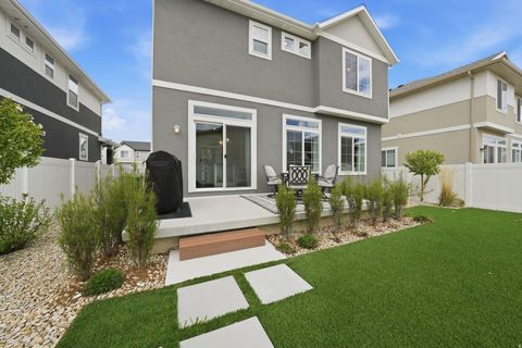 Tiny photo for 87 E MEANDERING WAY, Saratoga Springs, UT 84045 (MLS # 2150329)