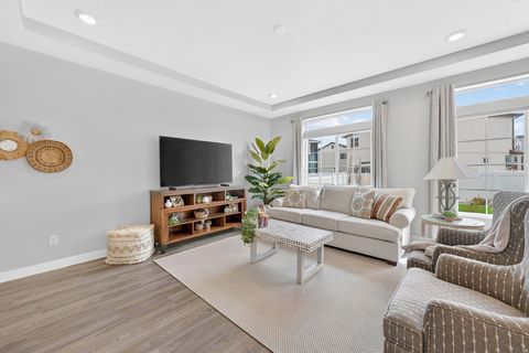 Tiny photo for 87 E MEANDERING WAY, Saratoga Springs, UT 84045 (MLS # 2150329)