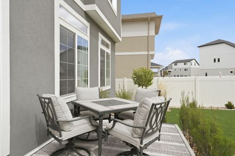 Tiny photo for 87 E MEANDERING WAY, Saratoga Springs, UT 84045 (MLS # 2150329)