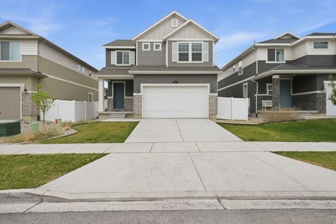 Photo of 87 E MEANDERING WAY, Saratoga Springs, UT 84045 (MLS # 2150329)