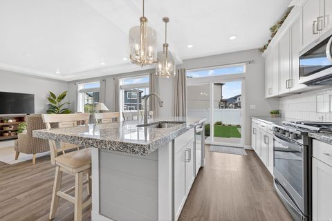 Tiny photo for 87 E MEANDERING WAY, Saratoga Springs, UT 84045 (MLS # 2150329)