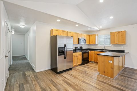 Tiny photo for 1568 DAWSON LN, Tooele, UT 84074 (MLS # 2120486)