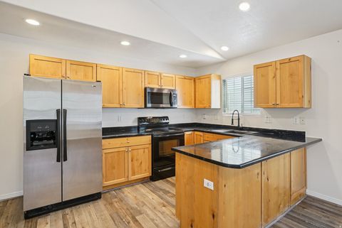 Tiny photo for 1568 DAWSON LN, Tooele, UT 84074 (MLS # 2120486)