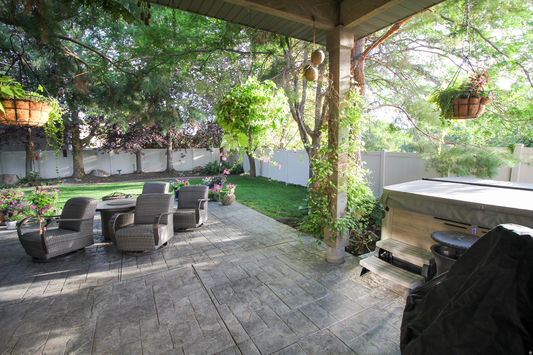 EAST EDGEHILL ESTATES - Residential