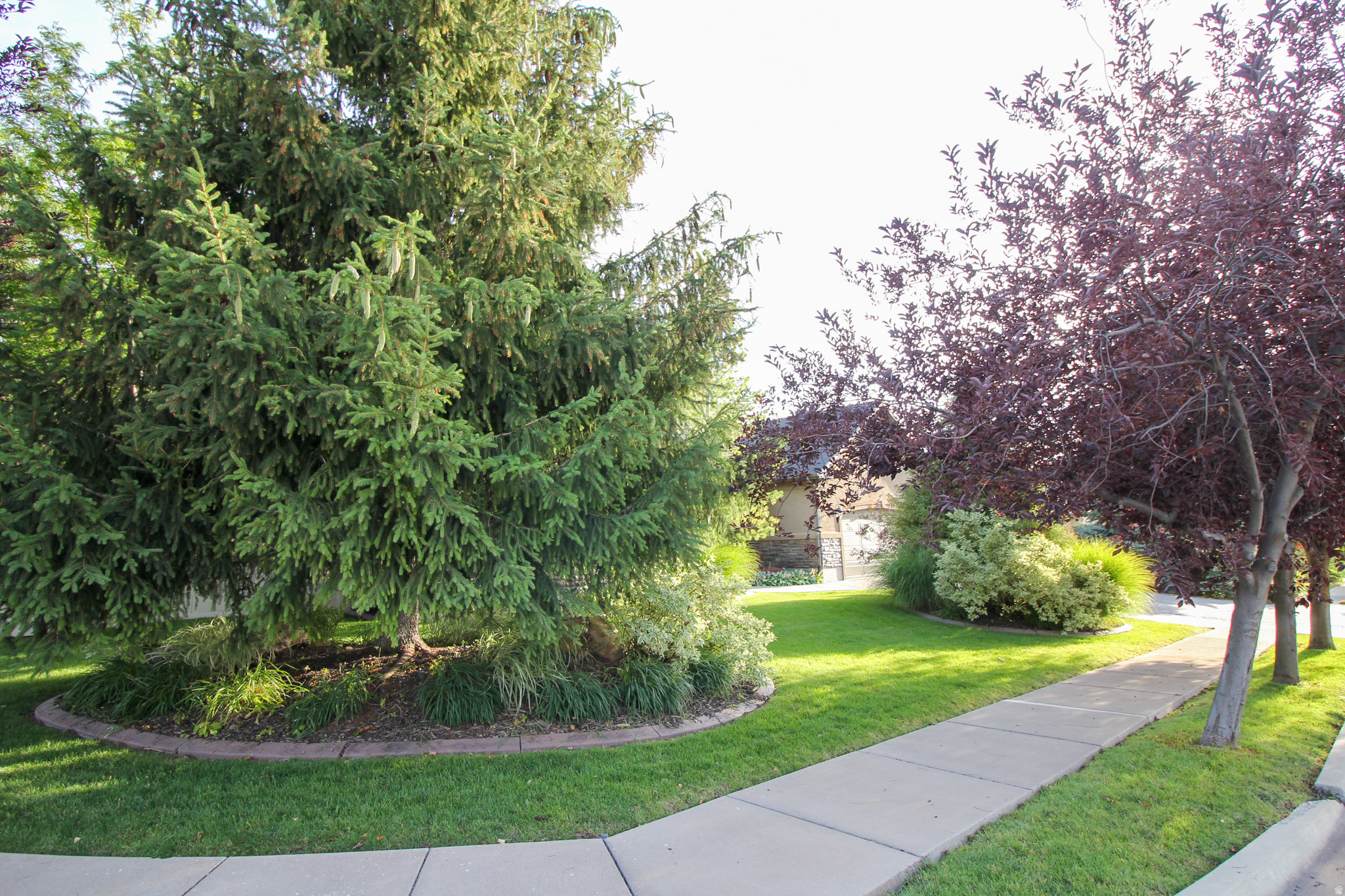 EAST EDGEHILL ESTATES - Residential