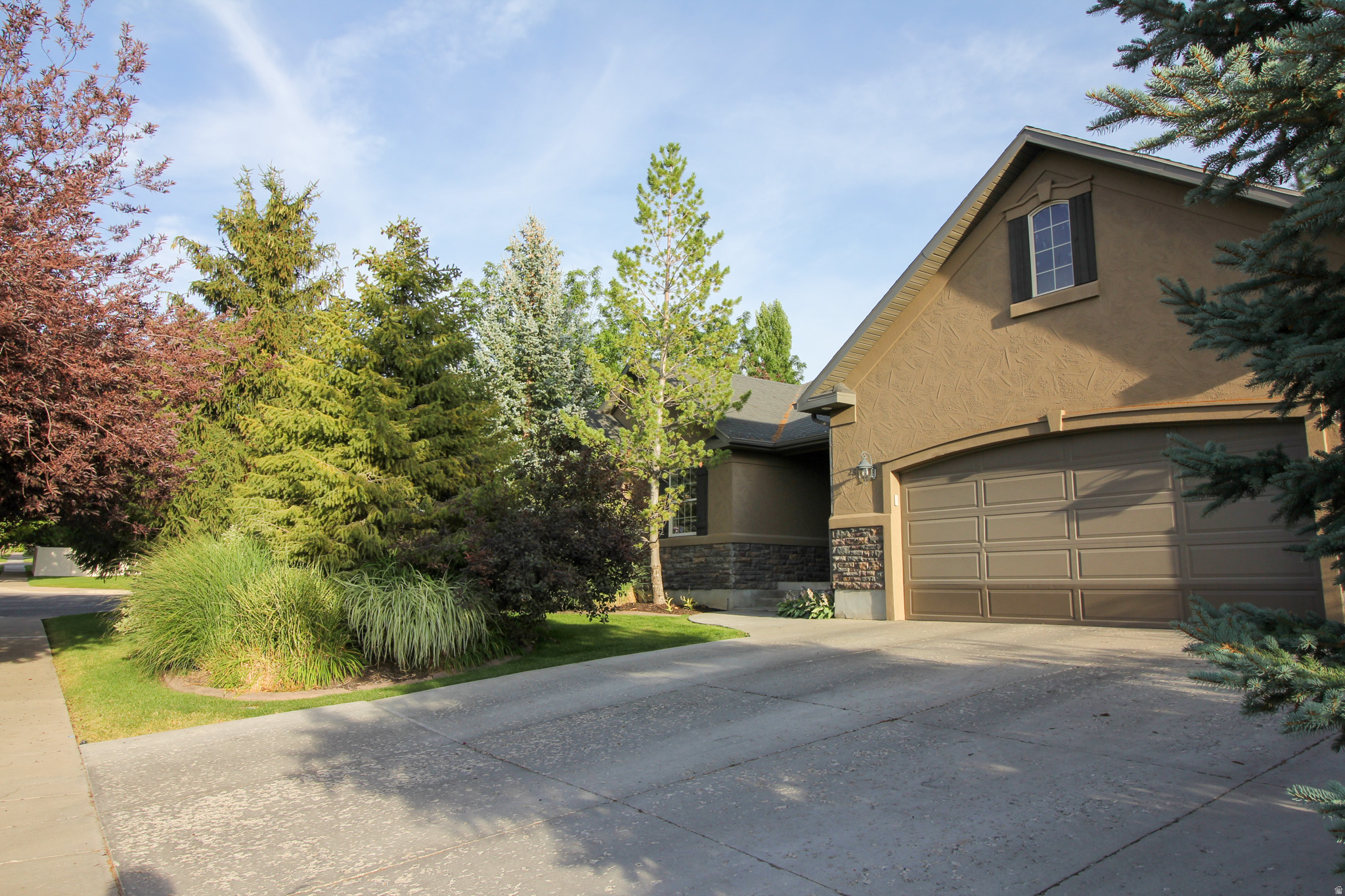 EAST EDGEHILL ESTATES - Residential