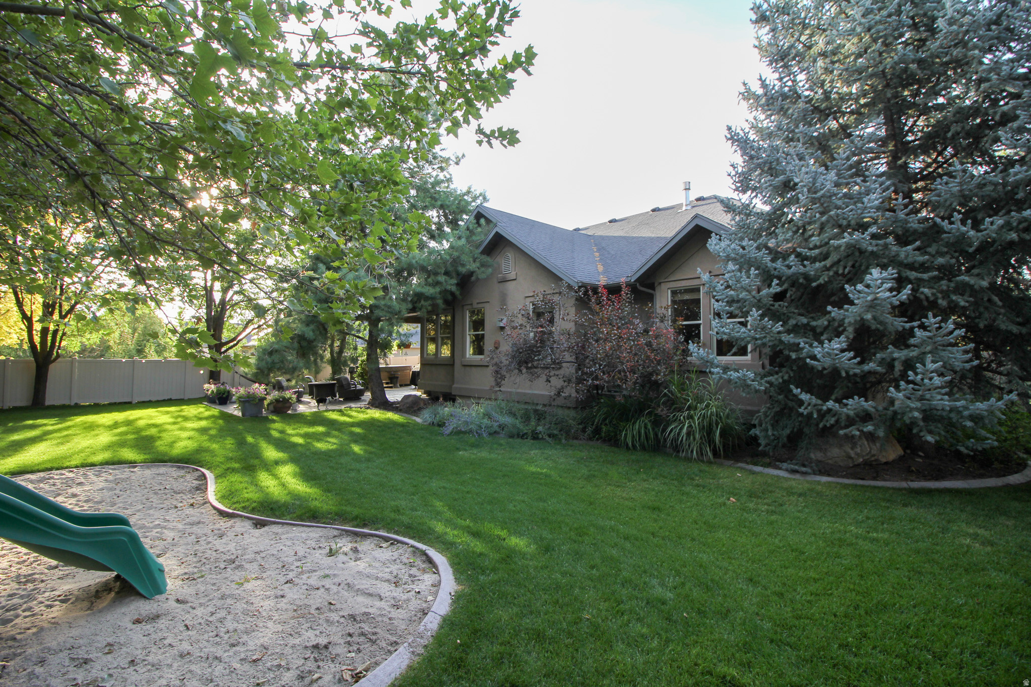 EAST EDGEHILL ESTATES - Residential