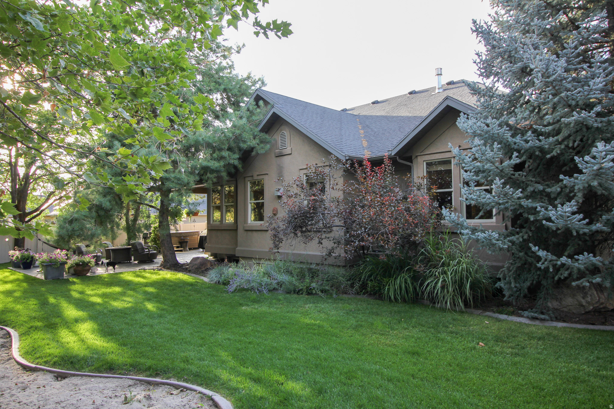 EAST EDGEHILL ESTATES - Residential
