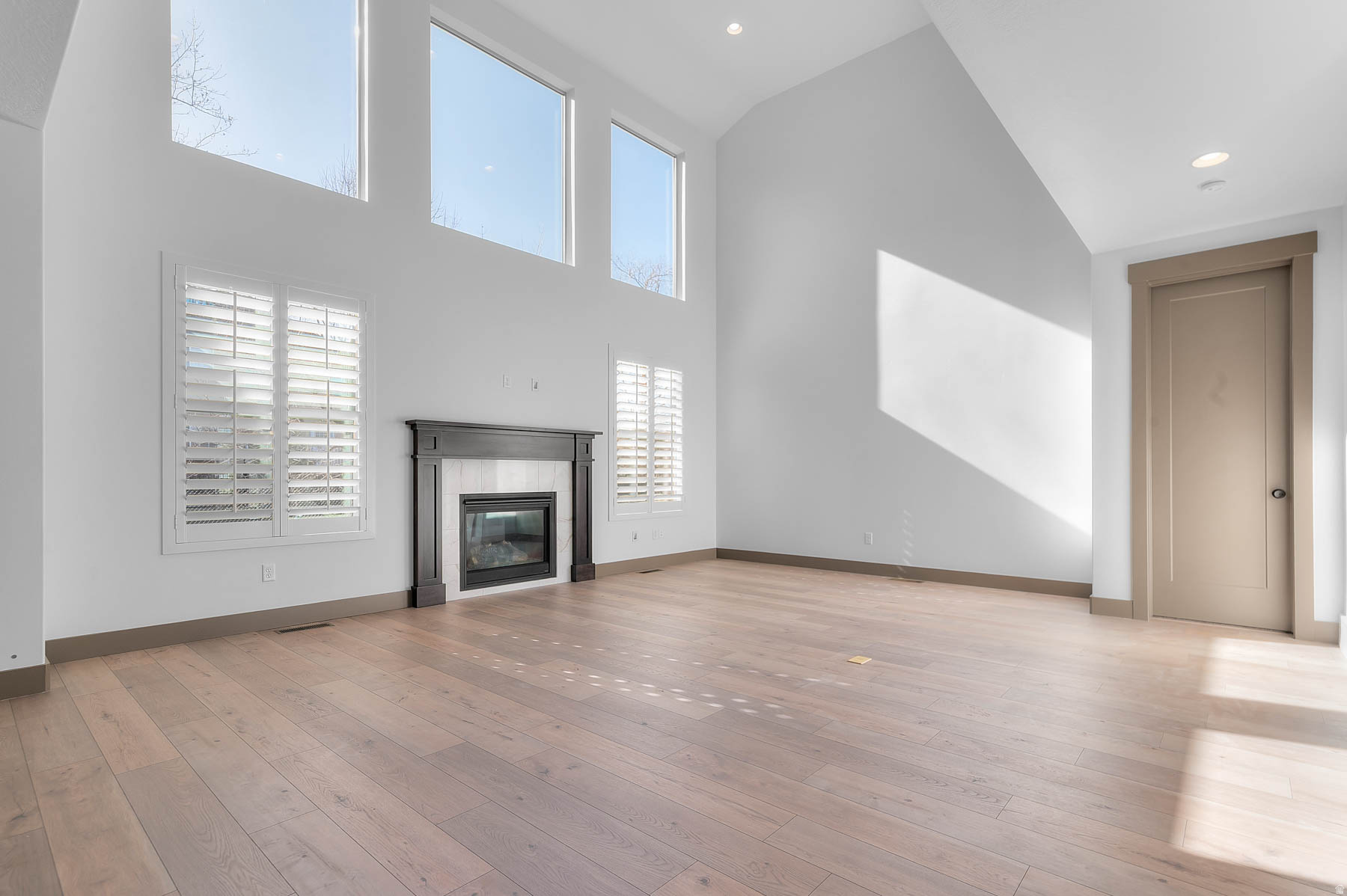 EAST SIDE 2 MOUNT JORDAN - Residential