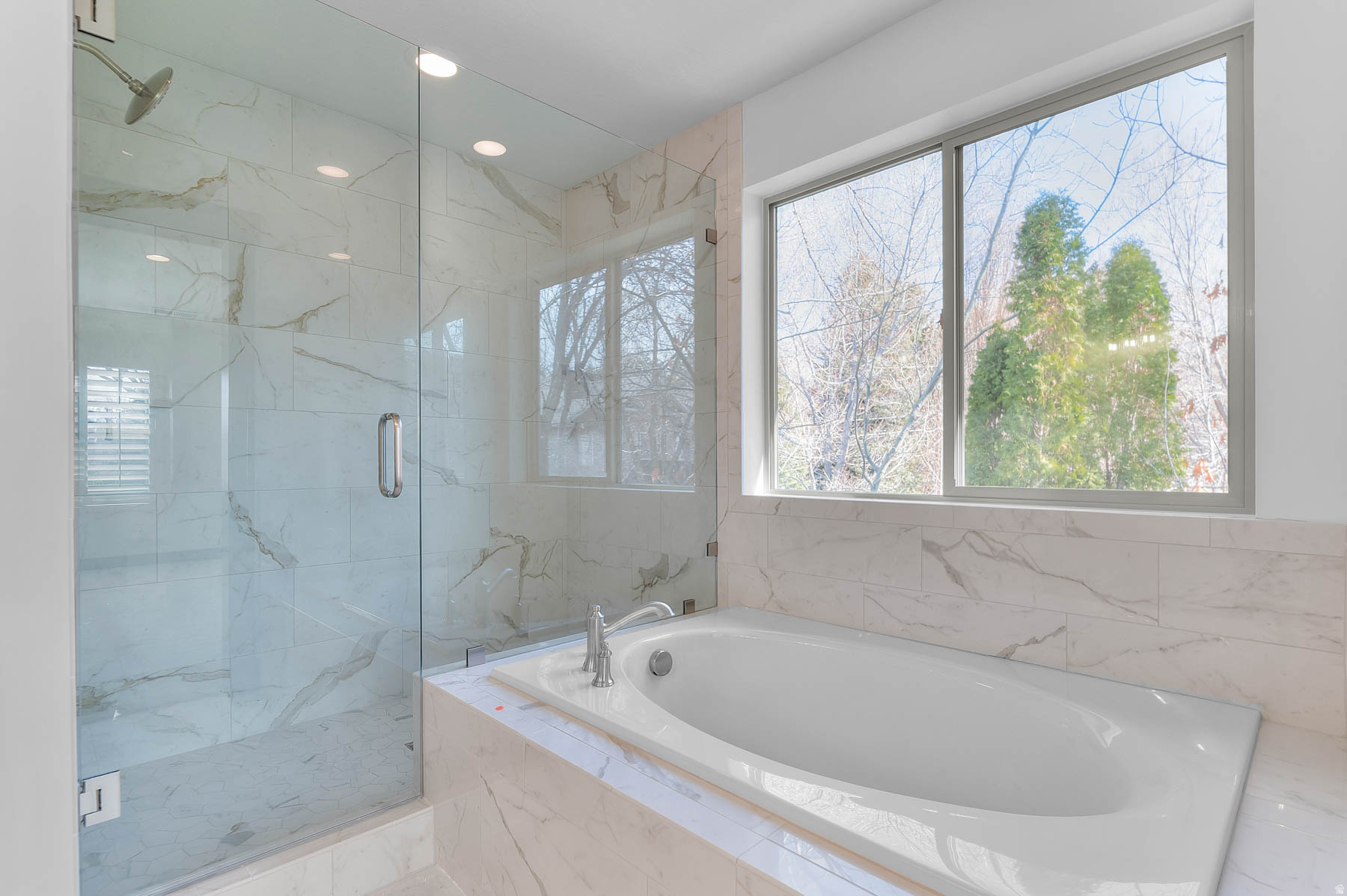 EAST SIDE 2 MOUNT JORDAN - Residential