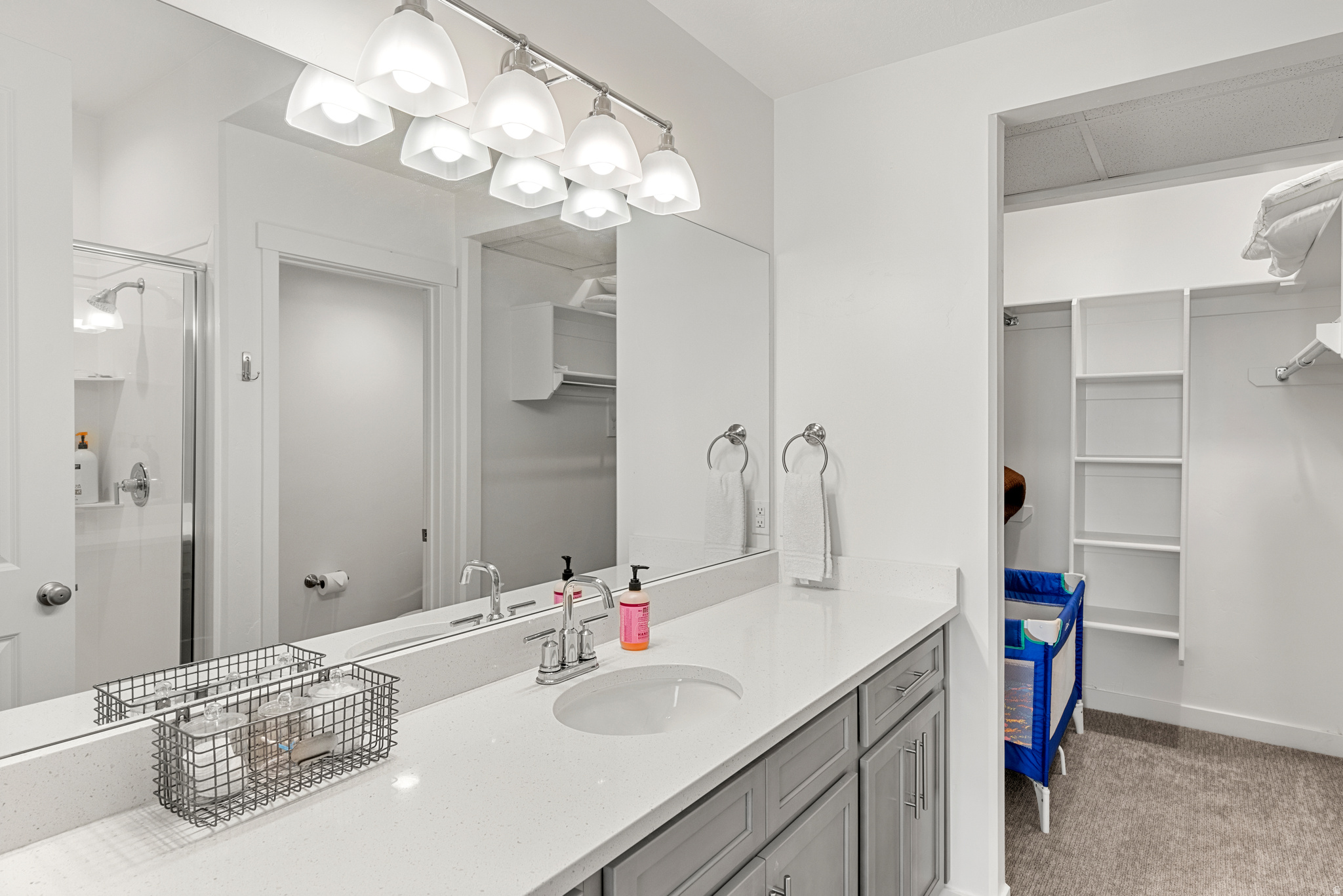 PARADISE PARKWAY - Residential