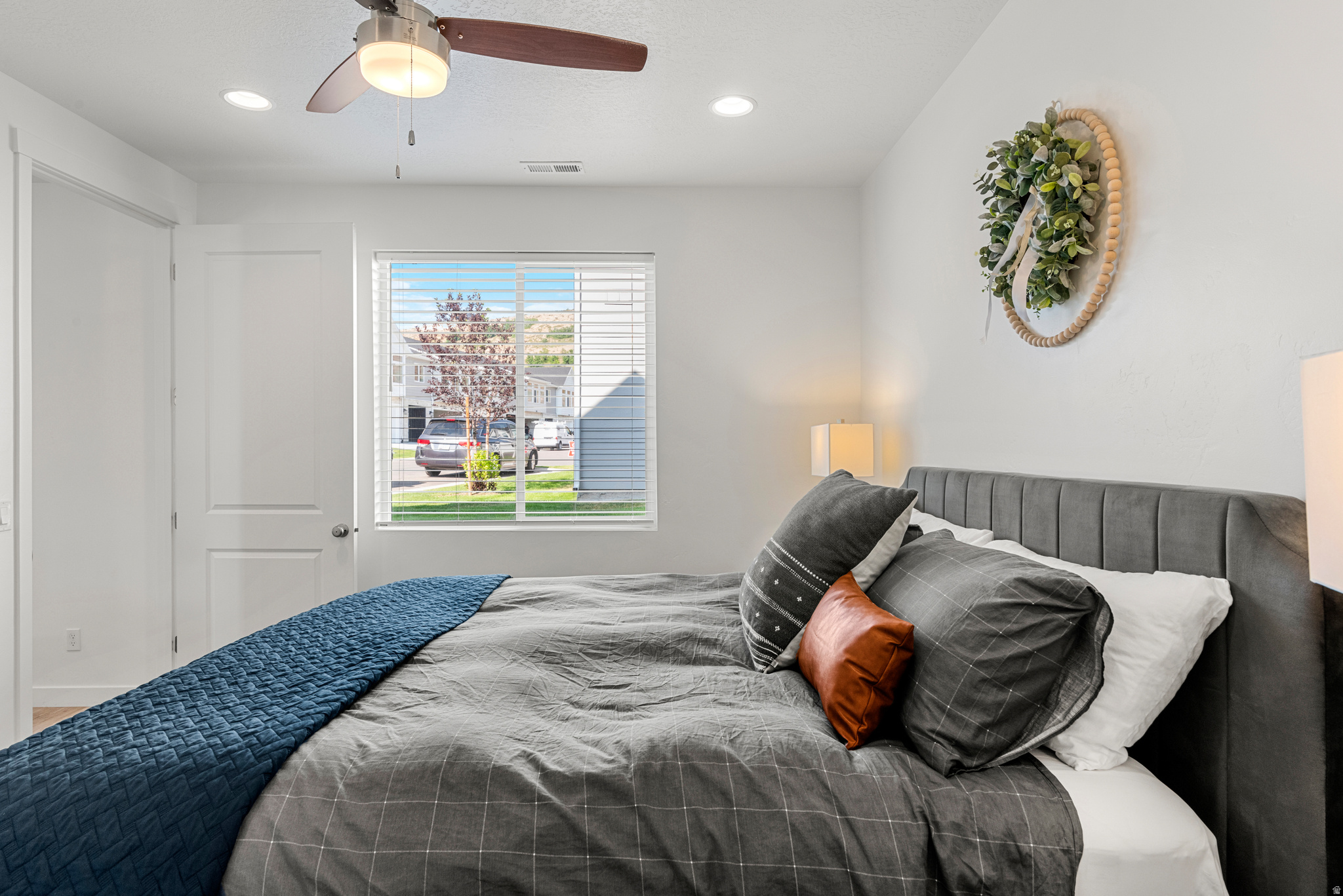 PARADISE PARKWAY - Residential