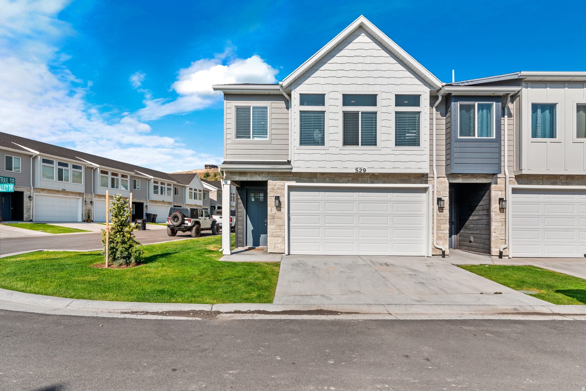 PARADISE PARKWAY - Residential