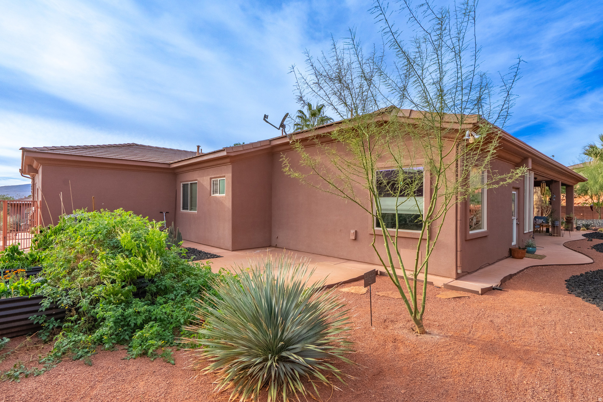 PARADISE CANYON - Residential